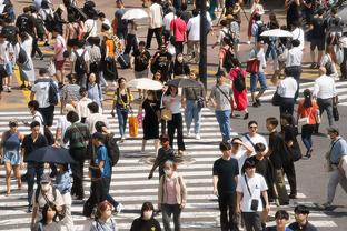 格兰特半场10中6拿下15分2板3助 正负值-20两队最低